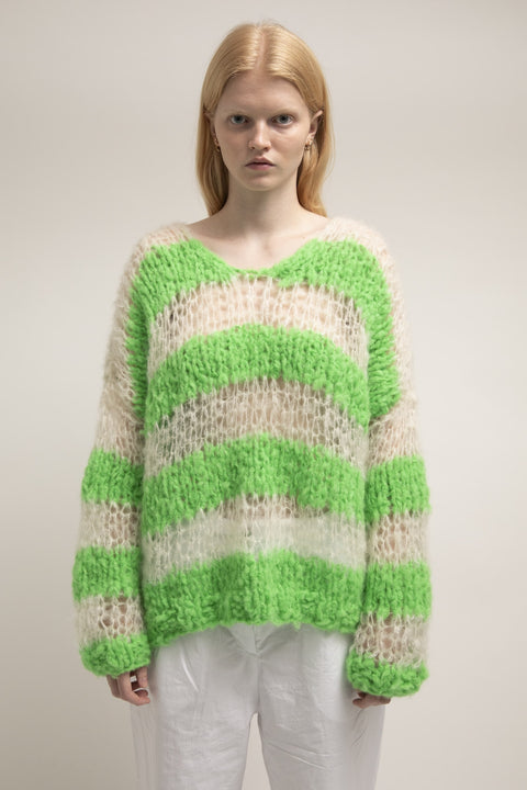 Kavi off white and green sweater